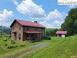 317 petes hill rd, lansing,  NC 28643