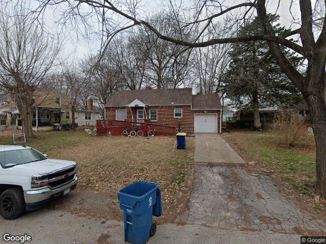 506 s hedges st, sugar creek,  MO 64054
