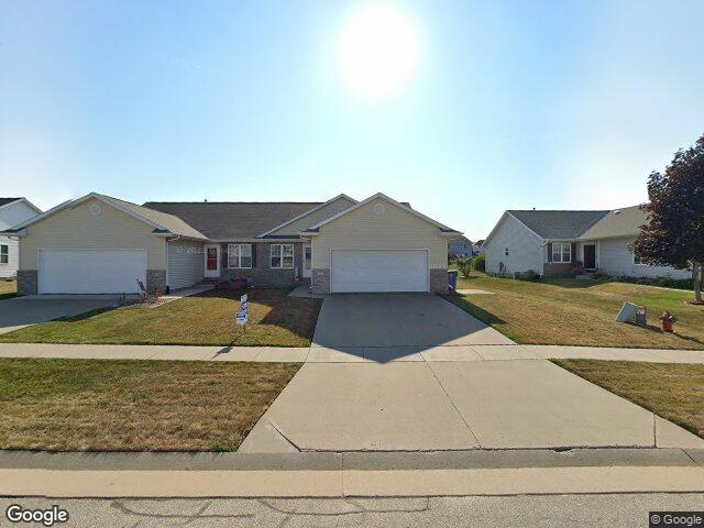 341 highland ct, fairfax,  IA 52228