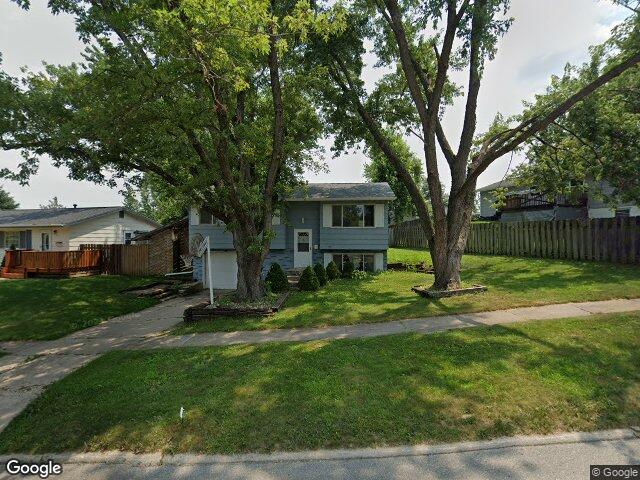 1175 lindale dr, marion,  IA 52302