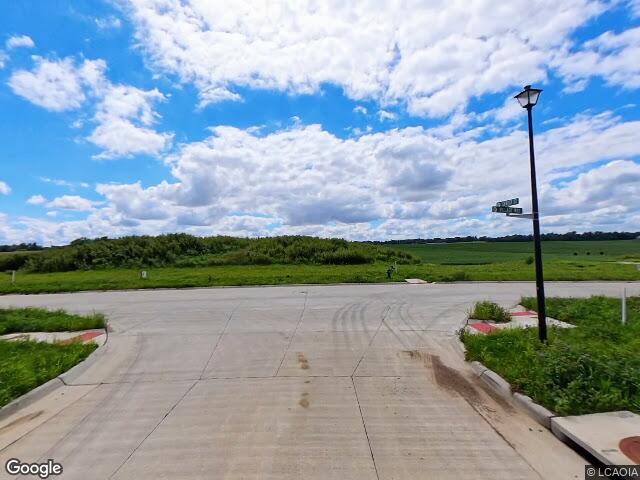 lot 11 center court, robins,  IA 52328