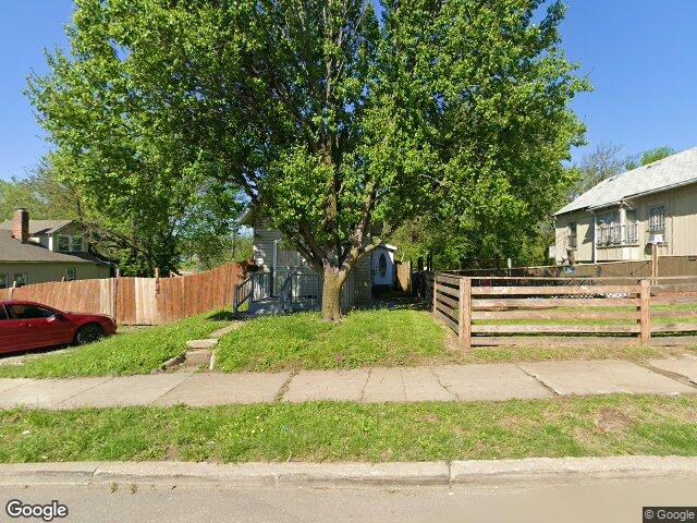 2734 jackson ave, kansas city,  MO 64128