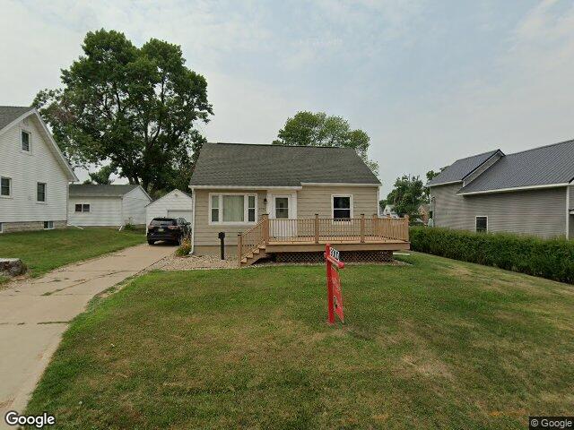 2480 1st st sw, cedar rapids,  IA 52404