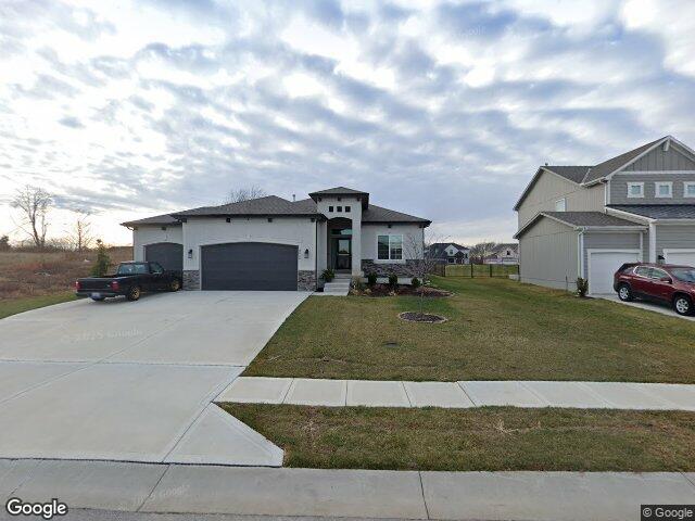 10410 n holly street, kansas city,  MO 64155