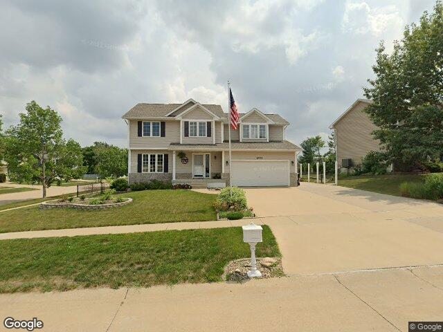 6934 winthrop rd ne, cedar rapids,  IA 52402