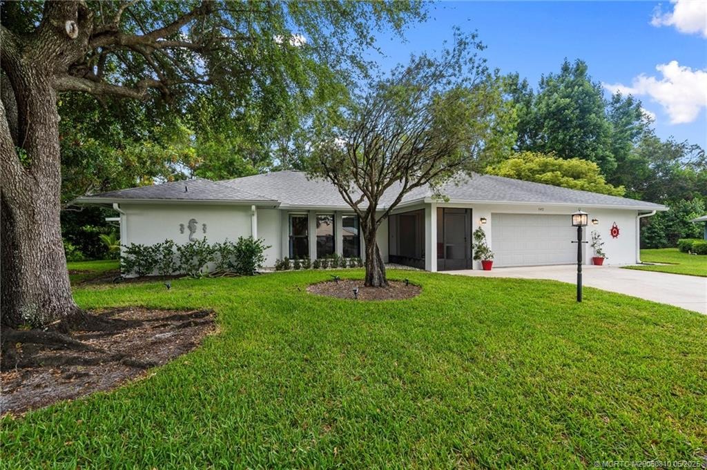 542 se woods edge trl, stuart,  FL 34997