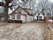1122 s pearl st, independence,  MO 64050