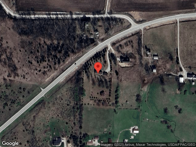 4442 lewis access rd, center point,  IA 52213