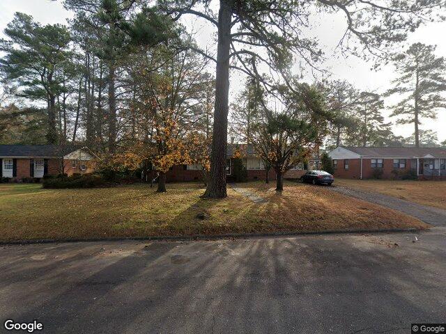 911 s crescent dr, smithfield,  NC 27577