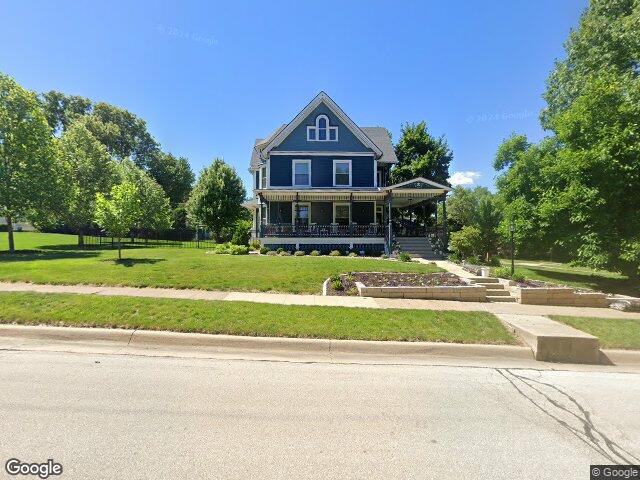 205 2nd ave nw, mount vernon,  IA 52314