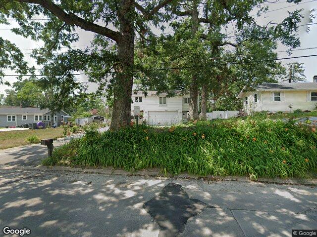 1322 woodside dr nw, cedar rapids,  IA 52405