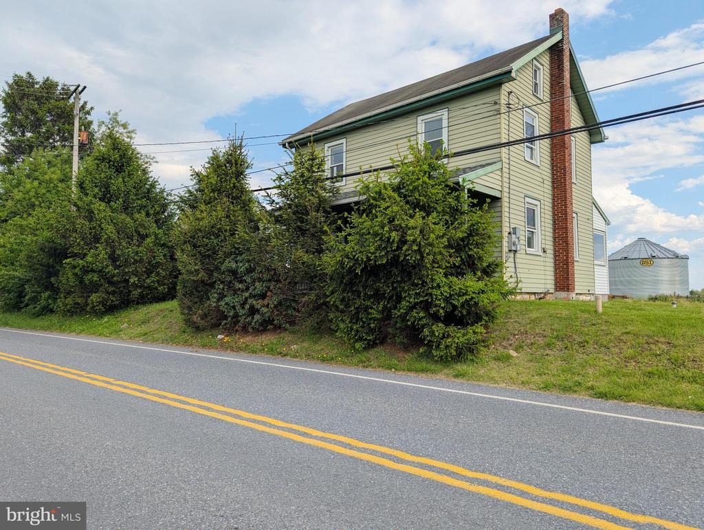 5809 old route 22, bernville,  PA 19506