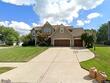 616 sw trailpark cir, lees summit,  MO 64081