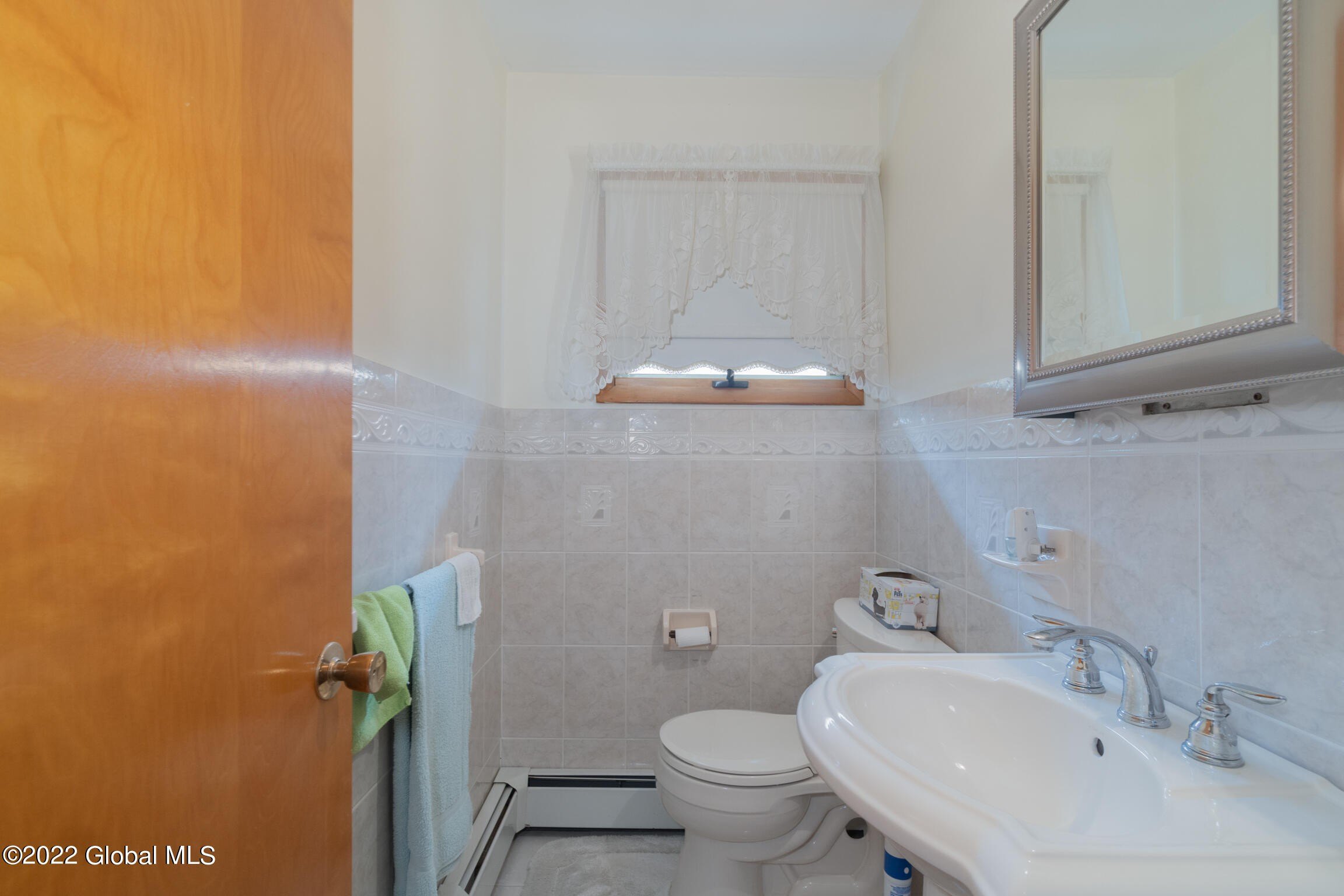 2044 helderberg ave, schenectady,  NY 12306