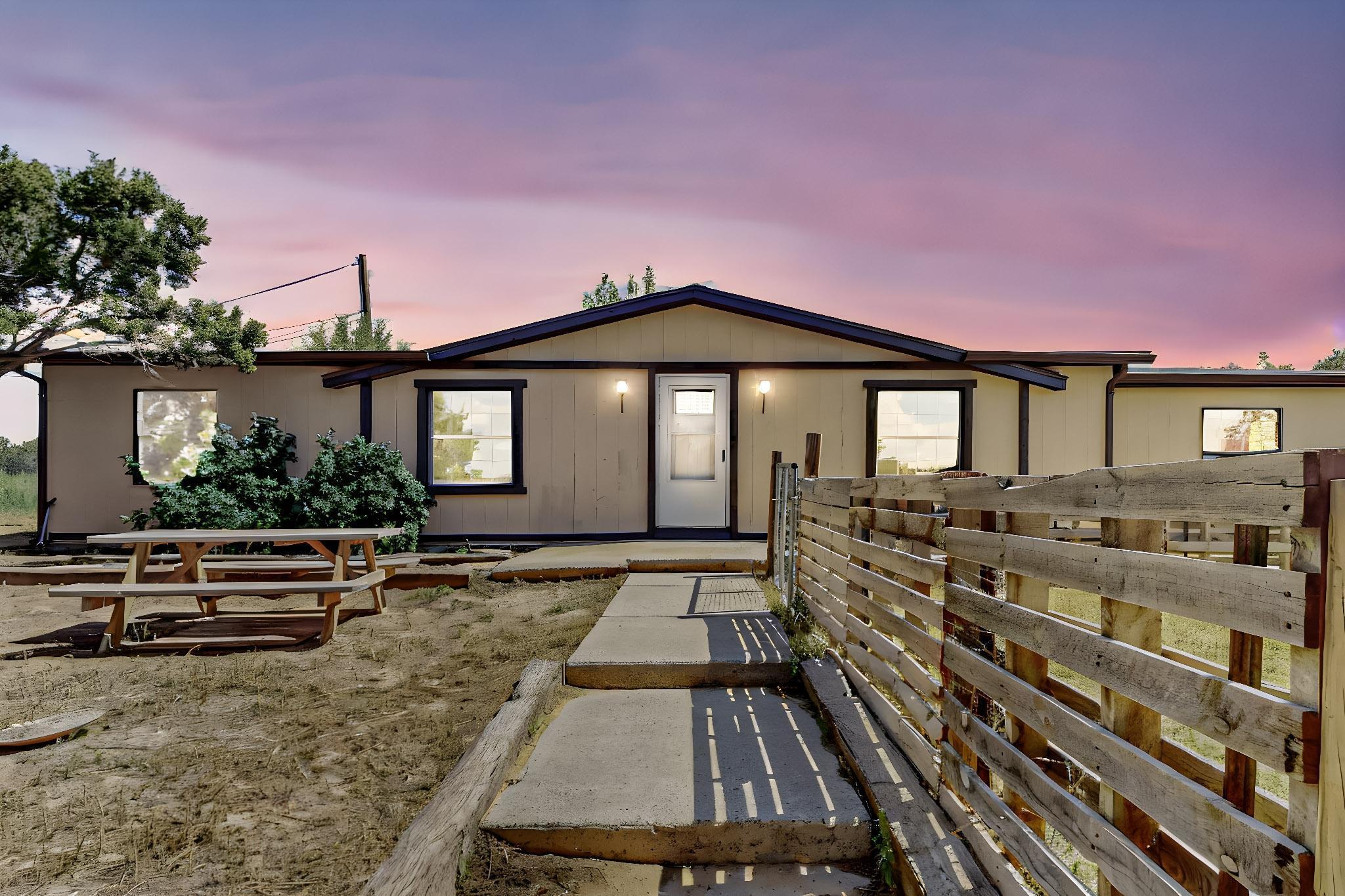 33 skyline dr, edgewood,  NM 87015
