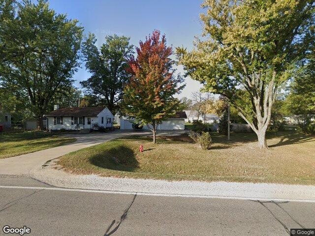 215 franklin st, center point,  IA 52213