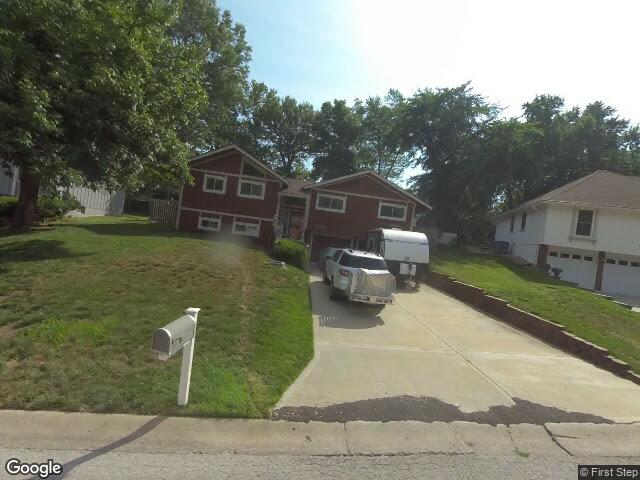 7109 harvard ave, raytown,  MO 64133