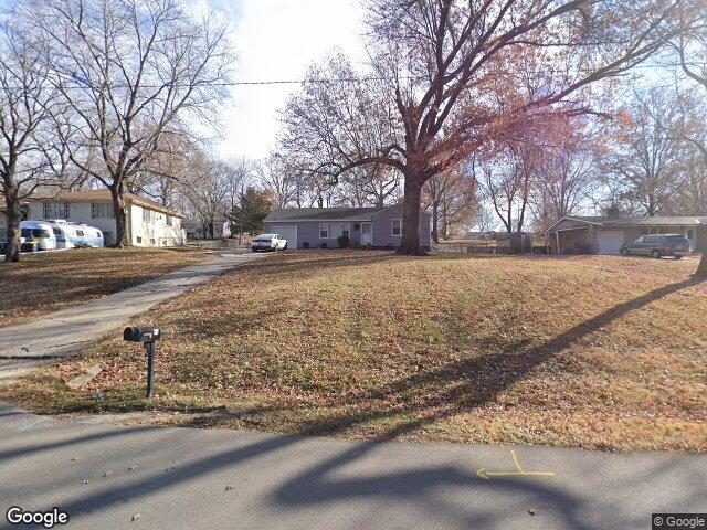 5515 n troost ave, kansas city,  MO 64118