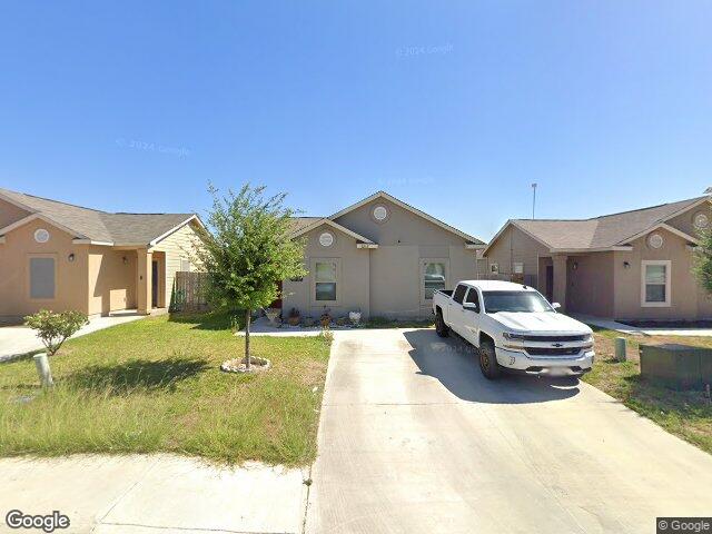 5815 saint joan of arc loop, laredo,  TX 78046
