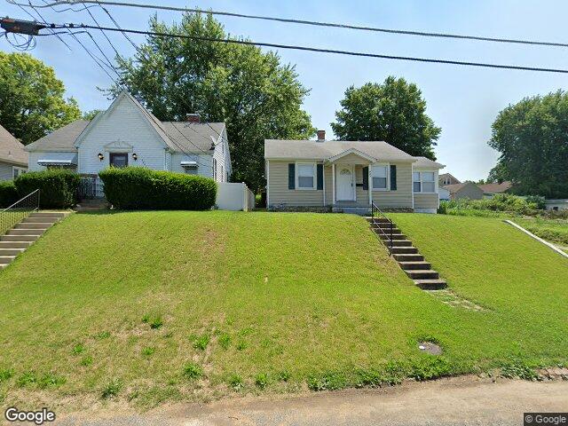 922 s 6th st, belleville,  IL 62220