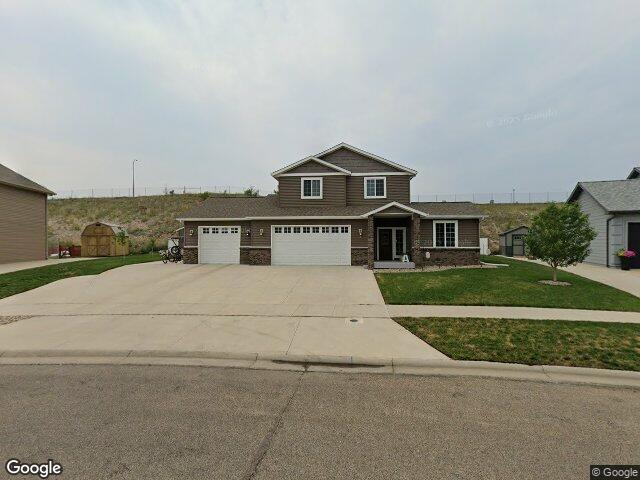 101 30th st nw, minot,  ND 58703
