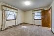 521 s la frenz rd, liberty,  MO 64068