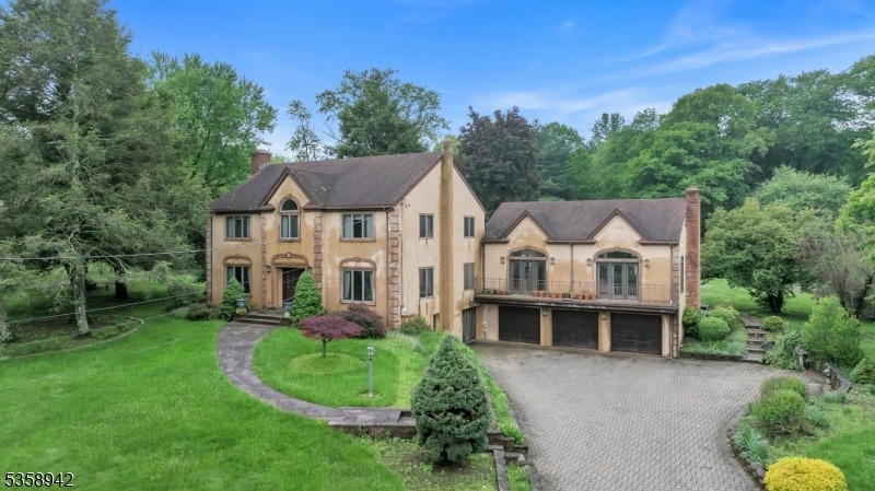 948 ewing ave, franklin lakes,  NJ 07417