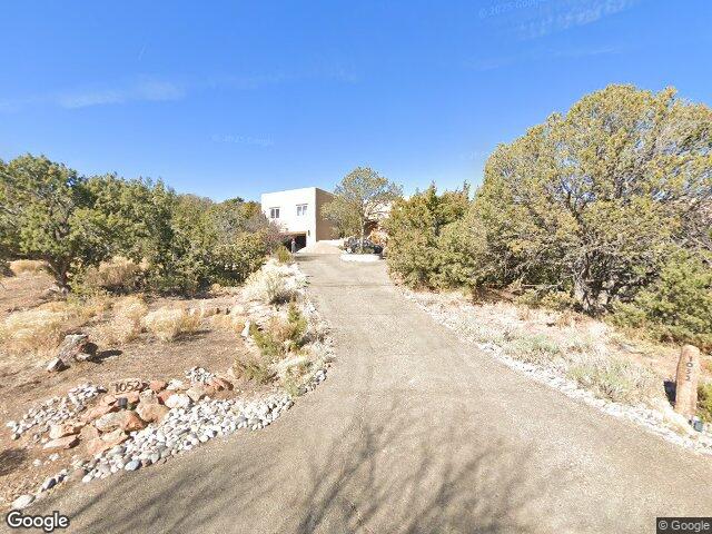 1052 camino real, santa fe,  NM 87501