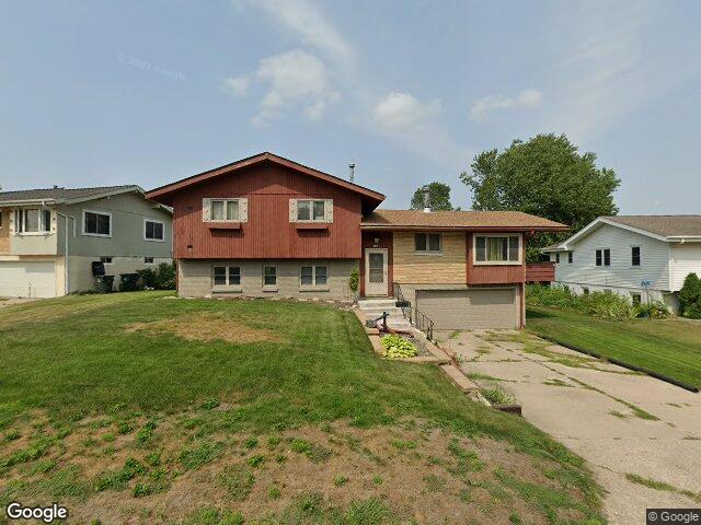 3908 knollcrest ct ne, cedar rapids,  IA 52402