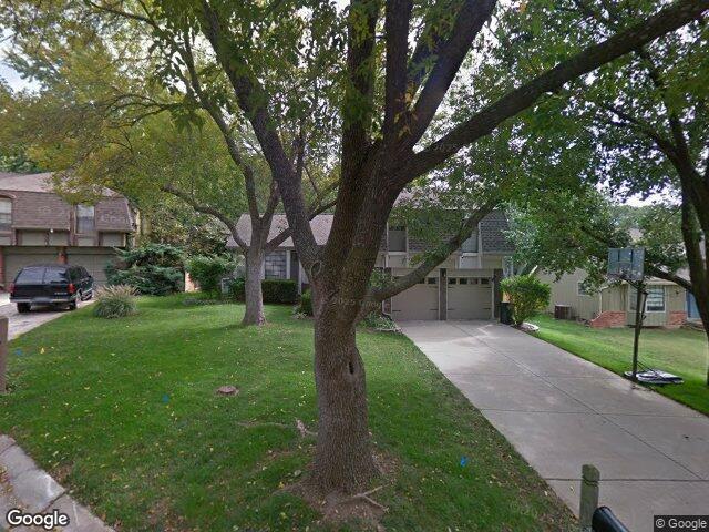 8205 caenen lake rd, lenexa,  KS 66215