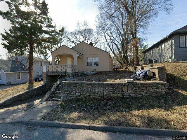 3111 waverly ave, kansas city,  KS 66104