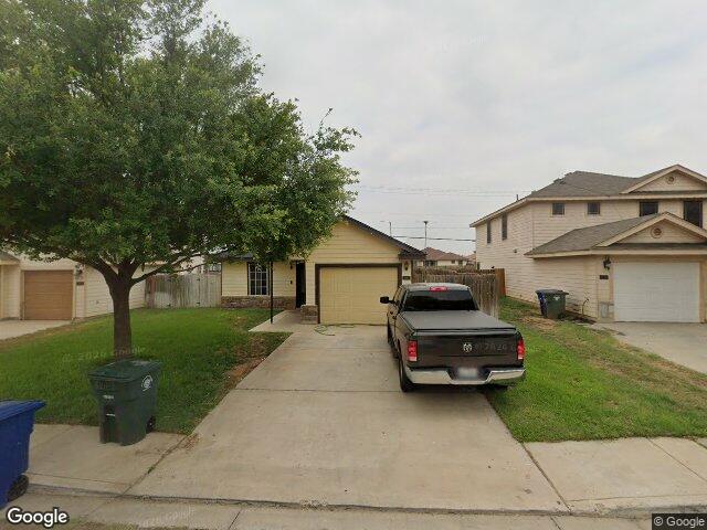 1912 port miami st, laredo,  TX 78045