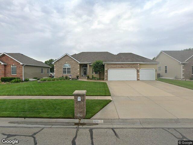 510 s estates dr, salina,  KS 67401