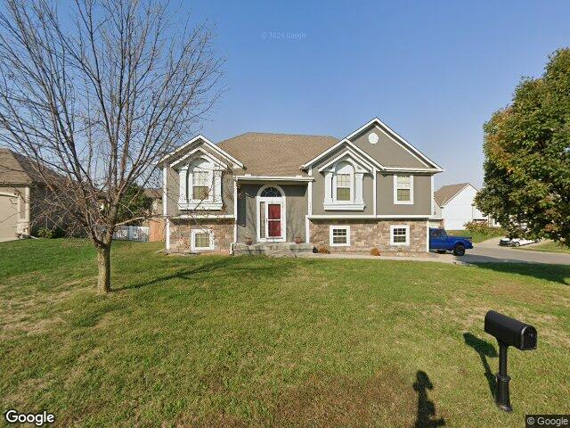 1000 sw redbud cir, oak grove,  MO 64075