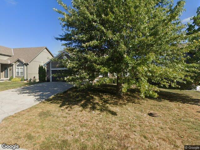2240 sw morris dr, lees summit,  MO 64082