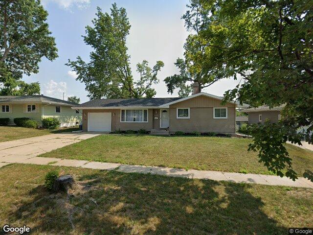 2455 26th ave, marion,  IA 52302