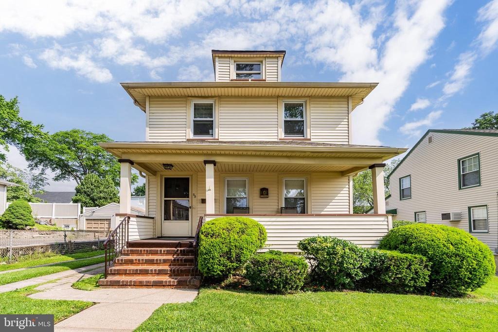 53 ackerman ave, saddle brook,  NJ 07663