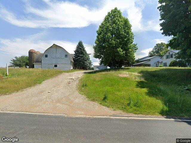 51563 co rd 673, lawrence,  MI 49064
