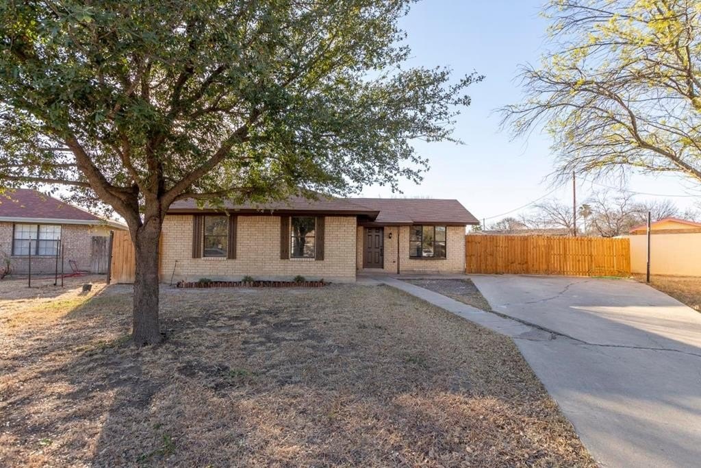  eagle pass,  TX 78852