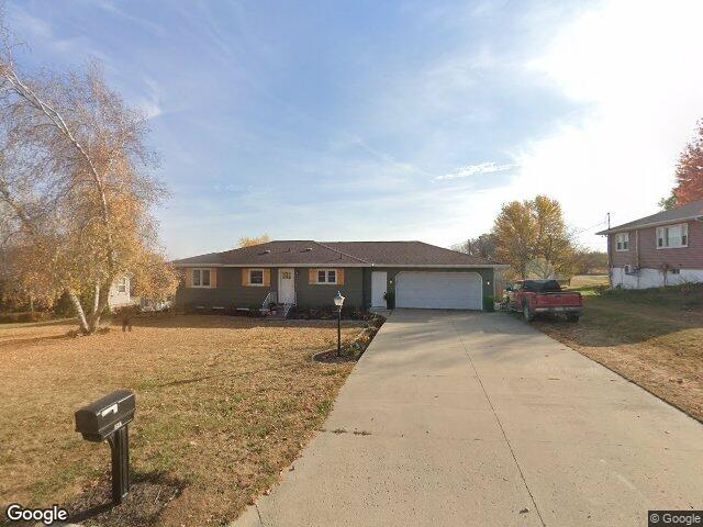 521 2nd st s, coggon,  IA 52218