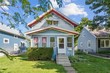 1334 hinkley ave nw, cedar rapids,  IA 52405