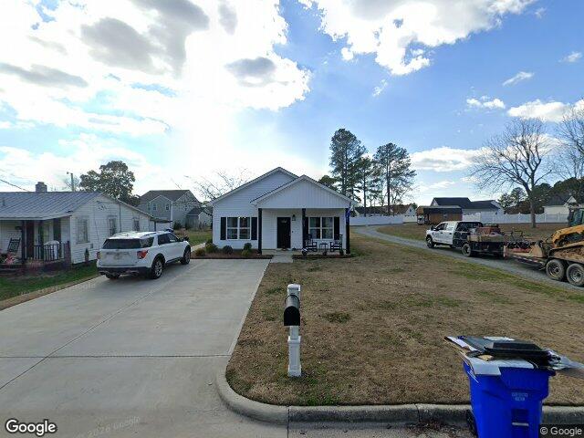 323 w woodall st, benson,  NC 27504