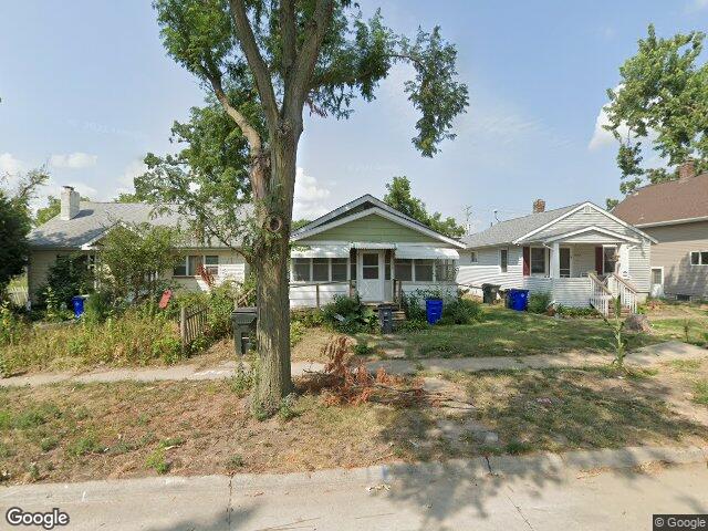 1051 12th st ne, cedar rapids,  IA 52402