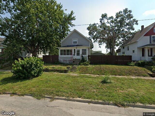 1044 17th st ne, cedar rapids,  IA 52402