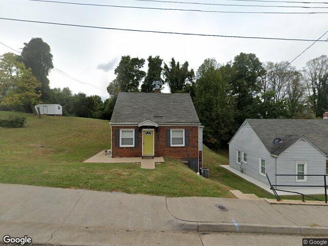 909 bob gregory st, martinsville,  VA 24112