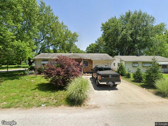 725 saint nicholas dr, east saint louis,  IL 62206