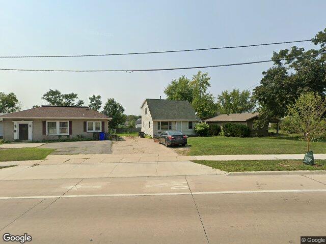 3339 oakland rd ne, cedar rapids,  IA 52402