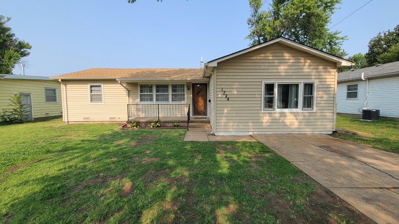 1724 n b st, wellington,  KS 67152