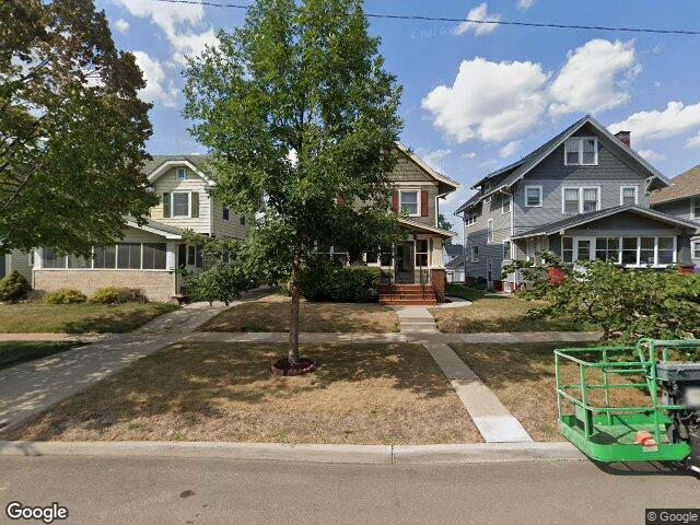 1920 washington ave se, cedar rapids,  IA 52403