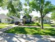 921 h ave nw, cedar rapids,  IA 52405